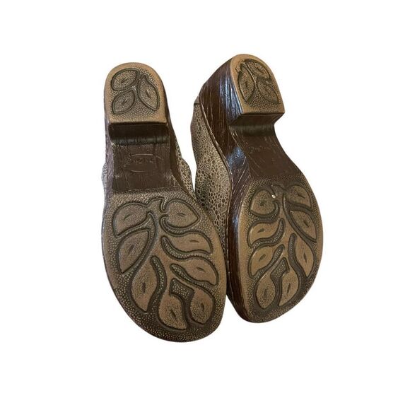 BOC Womens Grey Brown Born Peggy Pebbled Faux Leather Slip On Wedge Clog Size 8M - Picture 4 of 13